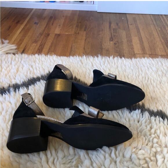 Intentionally Blank Black Dean Flats - Picture 11 of 12